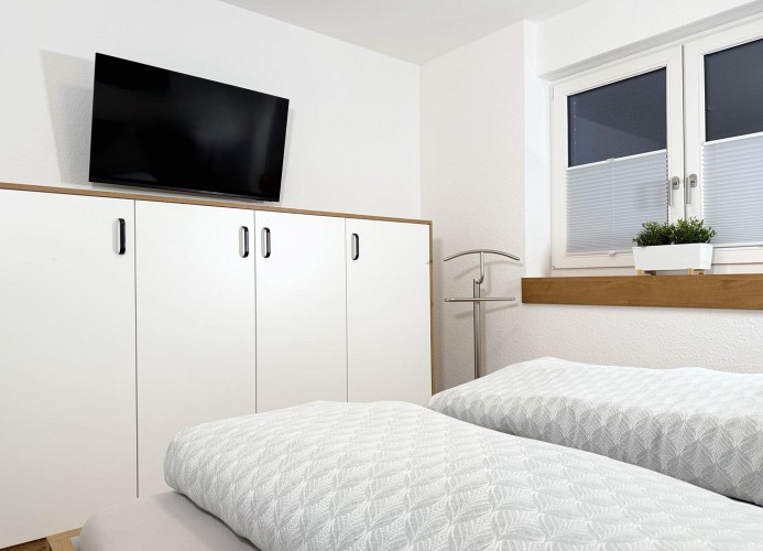 SEESTRASSE 39/1 - LEE