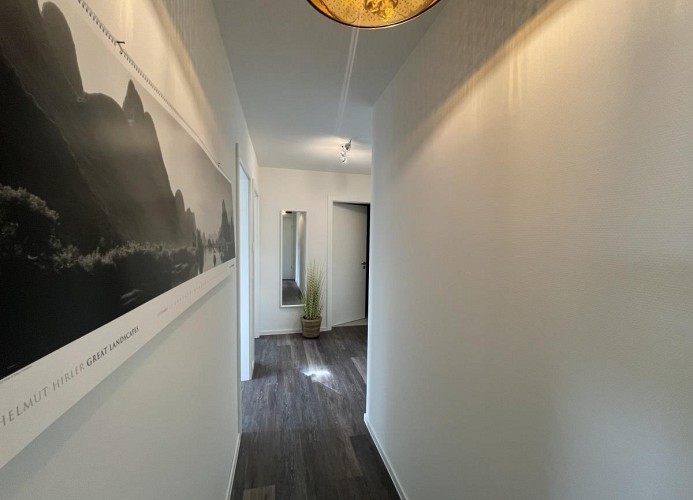 SONNENWEG 8